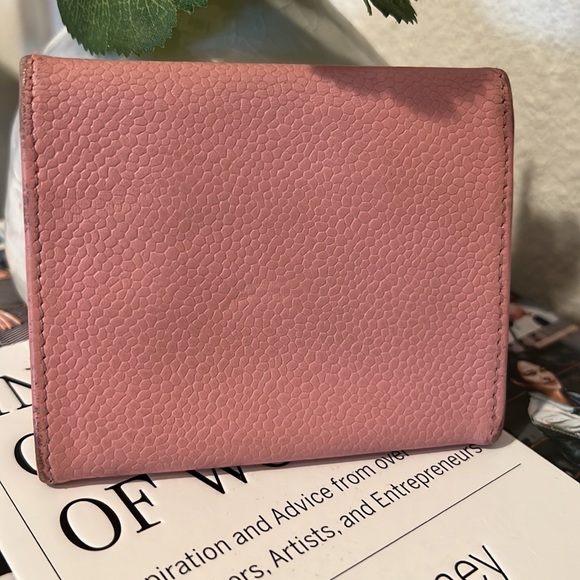 CHANEL VINTAGE CIRCA 1970’s SOFT PINK COIN PURSE - Picture 5 of 7